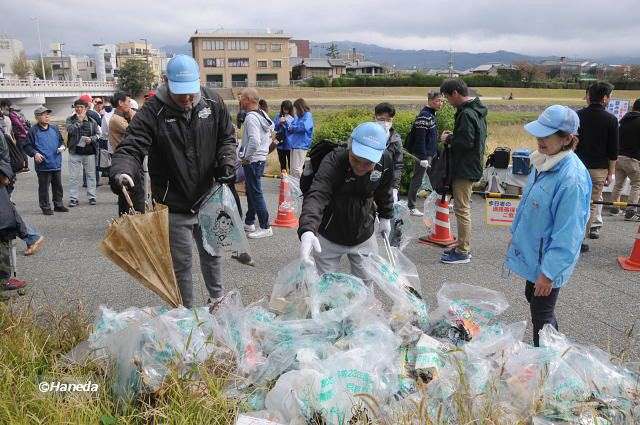 ごみ集積場-2