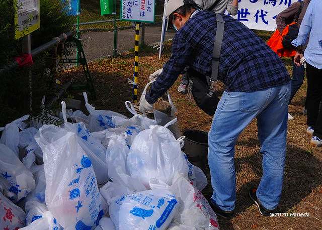 ごみ集積場-2