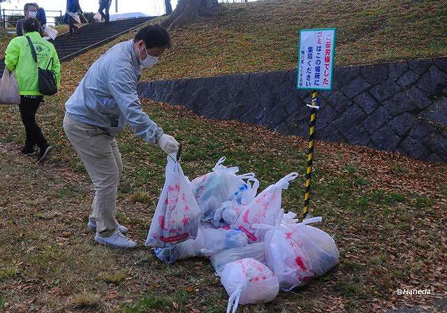 ごみ集積場-2