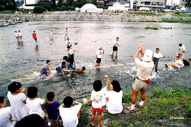 水中綱引き